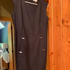 Calvin Klein size 6 navy